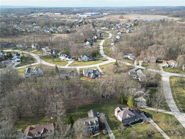 235 Bridgewater Circle, Hudson, OH 44236