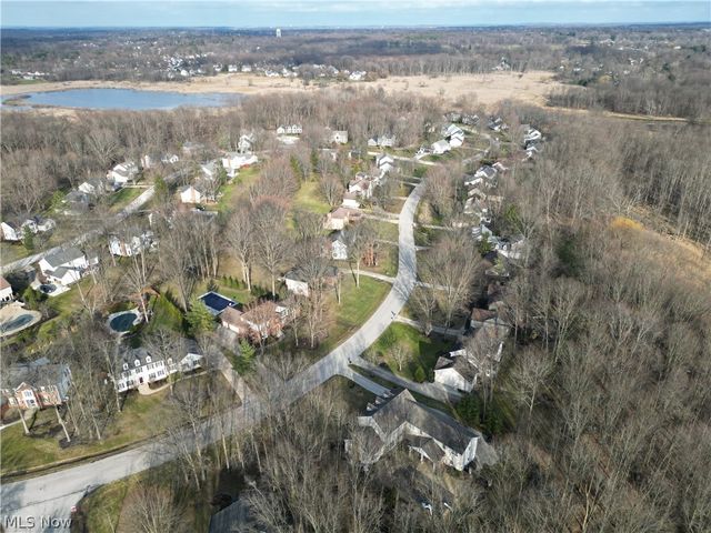 235 Bridgewater Circle, Hudson, OH 44236