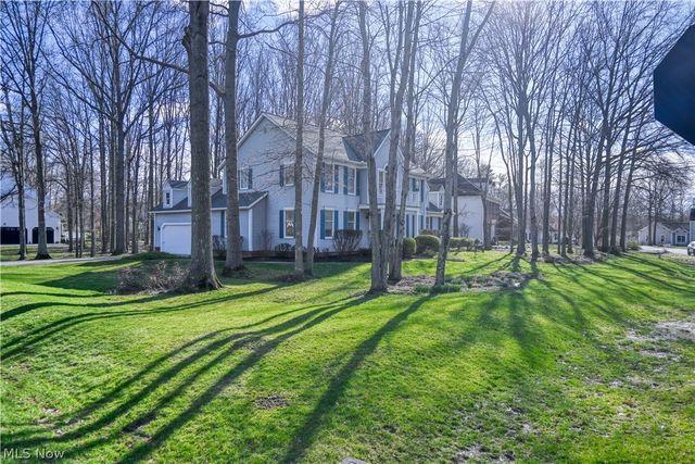 235 Bridgewater Circle, Hudson, OH 44236