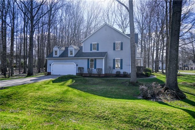 235 Bridgewater Circle, Hudson, OH 44236