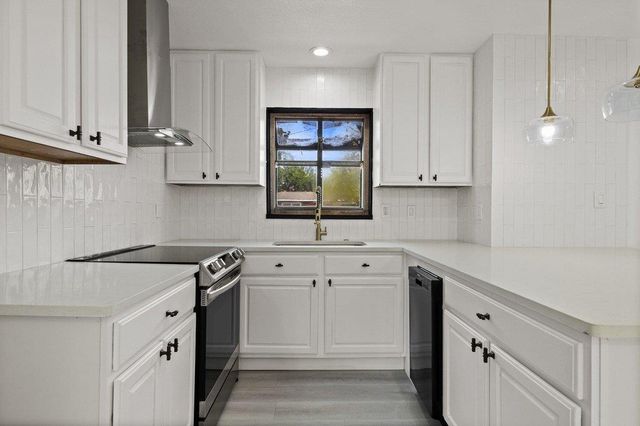 606 Barbara DR, San Marcos, TX 78666