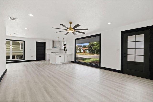 606 Barbara DR, San Marcos, TX 78666