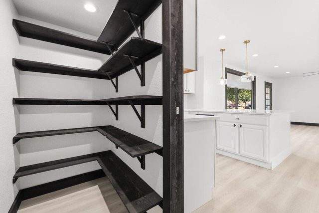 606 Barbara DR, San Marcos, TX 78666