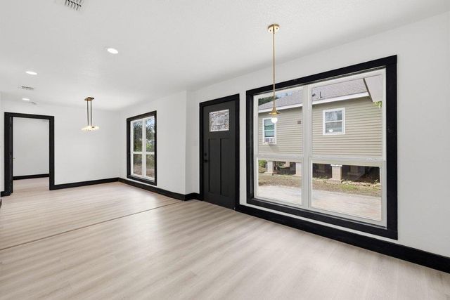 606 Barbara DR, San Marcos, TX 78666