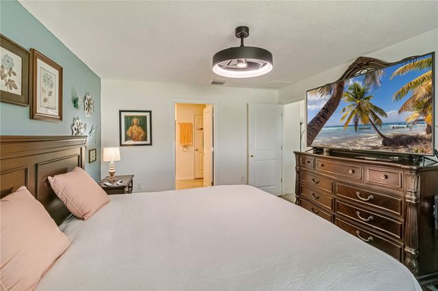 8669 TRIUMPH CIRCLE, Wildwood, FL 34785