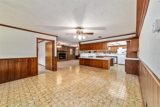 2285 W HIGHWAY 318, Citra, FL 32113