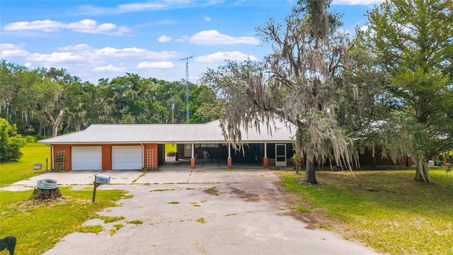 2285 W HIGHWAY 318, Citra, FL 32113