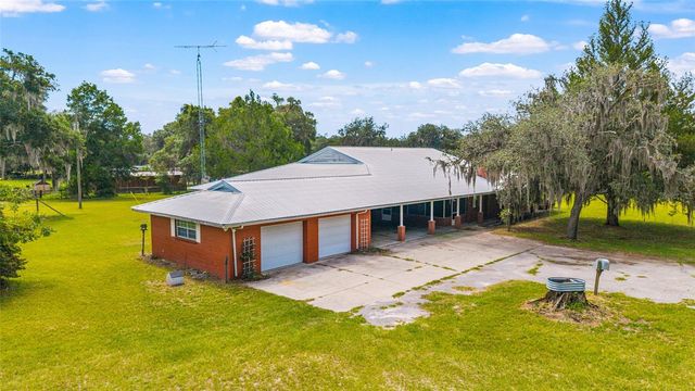 2285 W HIGHWAY 318, Citra, FL 32113