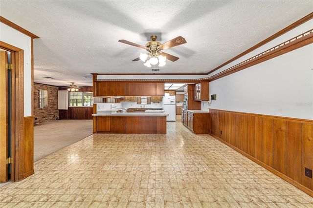 2285 W HIGHWAY 318, Citra, FL 32113