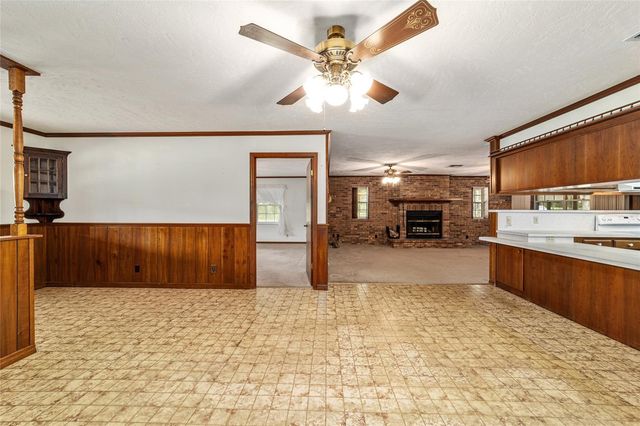 2285 W HIGHWAY 318, Citra, FL 32113