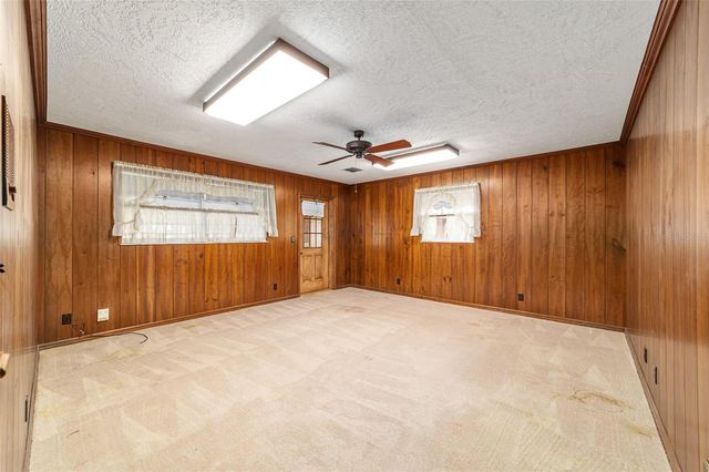 2285 W HIGHWAY 318, Citra, FL 32113