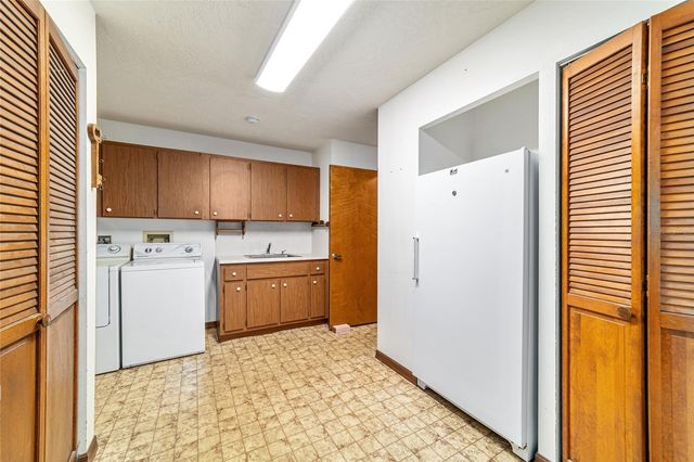 2285 W HIGHWAY 318, Citra, FL 32113