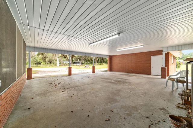 2285 W HIGHWAY 318, Citra, FL 32113