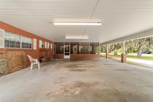 2285 W HIGHWAY 318, Citra, FL 32113