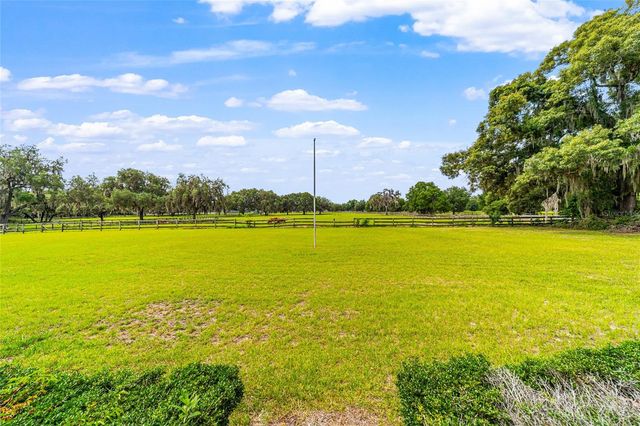 2285 W HIGHWAY 318, Citra, FL 32113