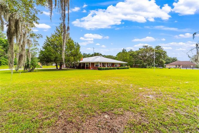2285 W HIGHWAY 318, Citra, FL 32113