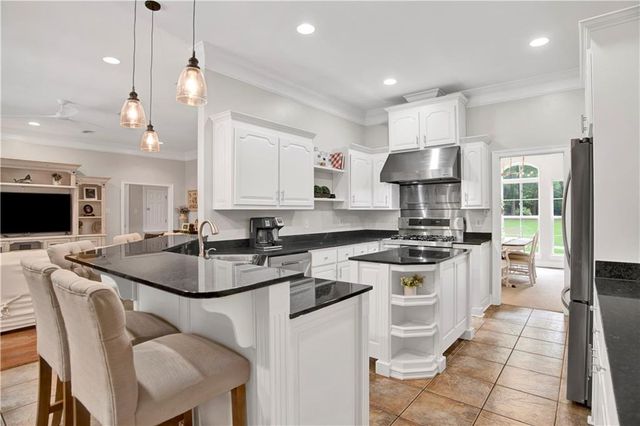 4000 Lakefront Drive W, Mobile, AL 36695