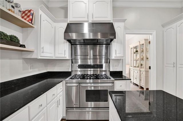 4000 Lakefront Drive W, Mobile, AL 36695