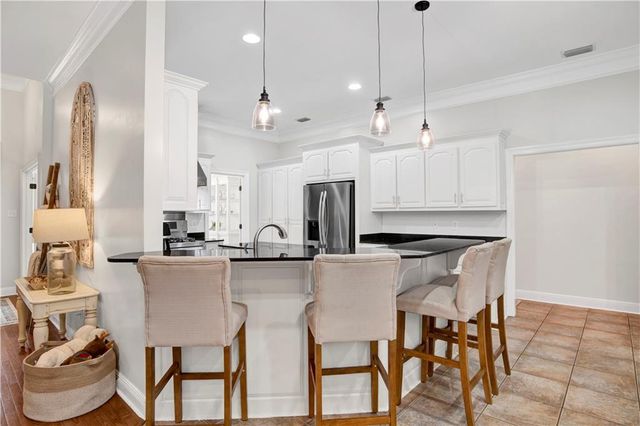 4000 Lakefront Drive W, Mobile, AL 36695