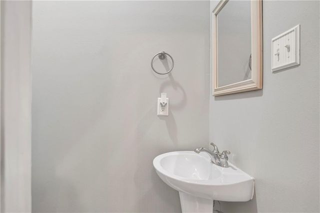 4000 Lakefront Drive W, Mobile, AL 36695