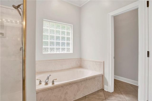 4000 Lakefront Drive W, Mobile, AL 36695