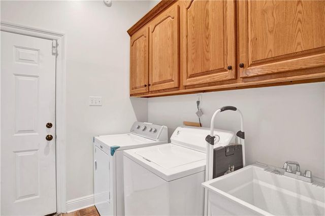 4000 Lakefront Drive W, Mobile, AL 36695