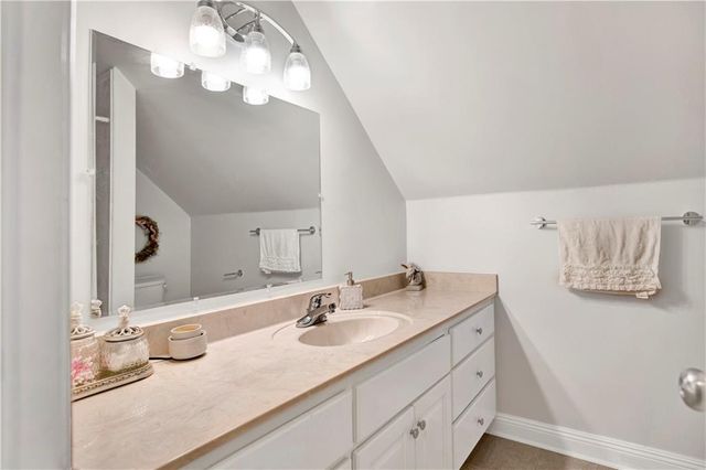 4000 Lakefront Drive W, Mobile, AL 36695