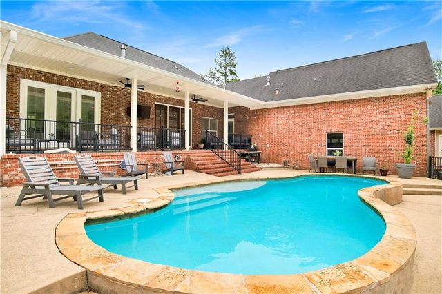 4000 Lakefront Drive W, Mobile, AL 36695
