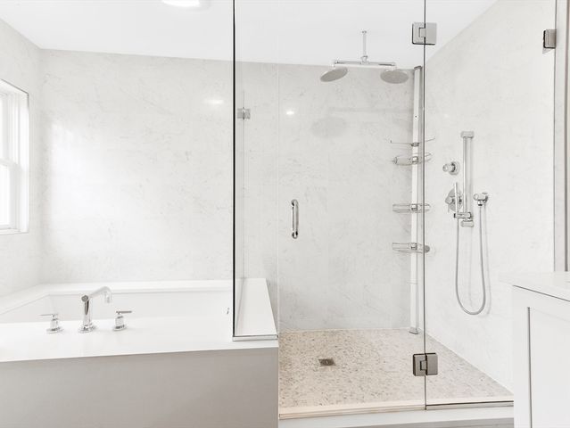 73-79 Auburn St 75, Newton, MA 02466