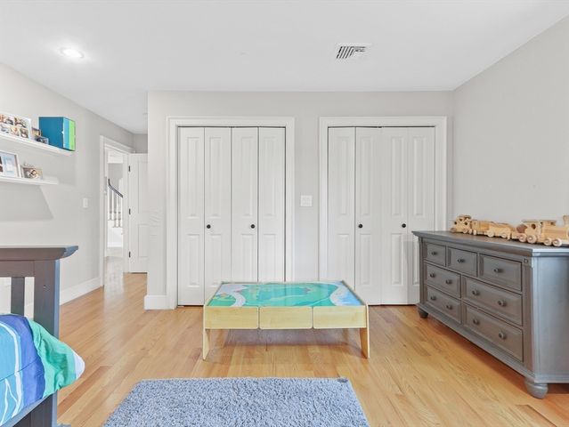 73-79 Auburn St 75, Newton, MA 02466