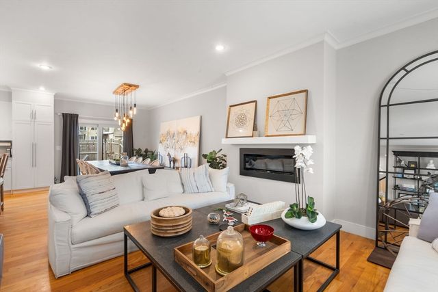 73-79 Auburn St 75, Newton, MA 02466