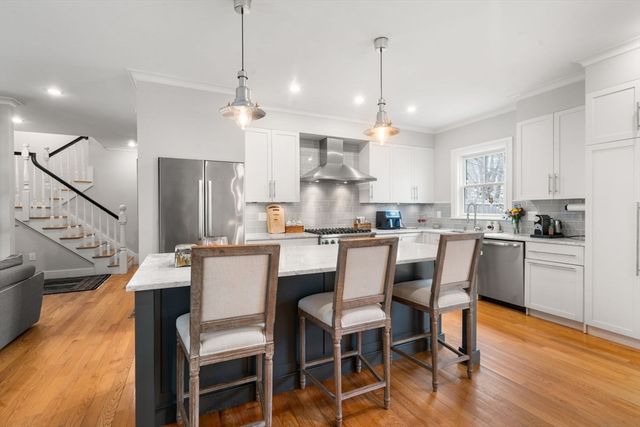 73-79 Auburn St 75, Newton, MA 02466