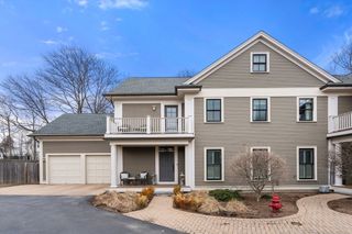 73-79 Auburn St 75, Newton, MA 02466