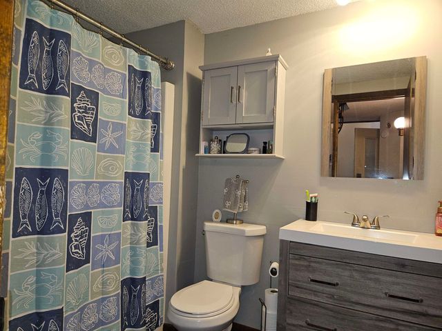 637 Marmot Lane, Grantham, NH 03753