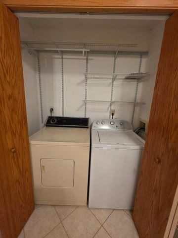 1795 Donegal Drive 3, Woodbury, MN 55125