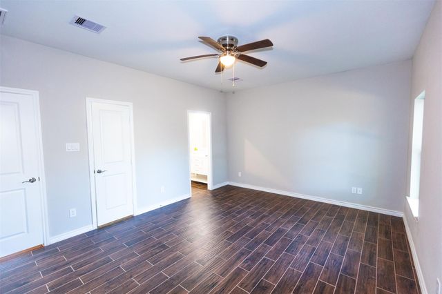 507 E Foley Street, Alvin, TX 77511