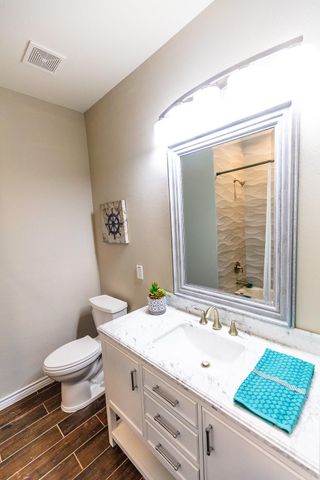 507 E Foley Street, Alvin, TX 77511