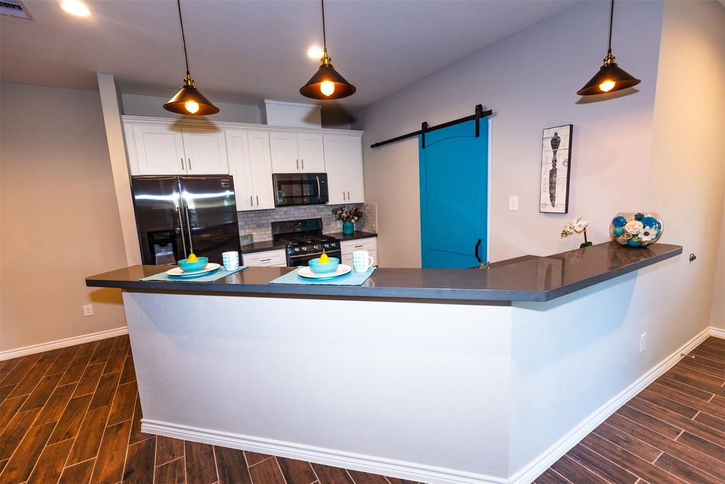 507 E Foley Street, Alvin, TX 77511