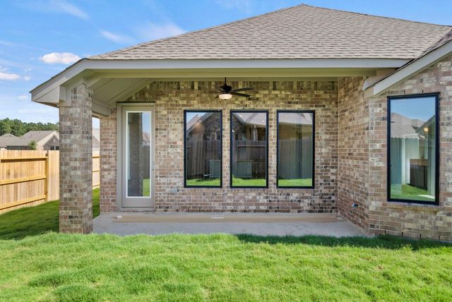 28815 Crockett Gardens Drive, New Caney, TX 77357