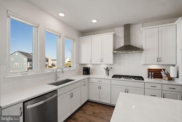 17307 TURNSTONE DR, Dumfries, VA 22026