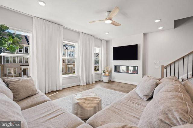 17307 TURNSTONE DR, Dumfries, VA 22026