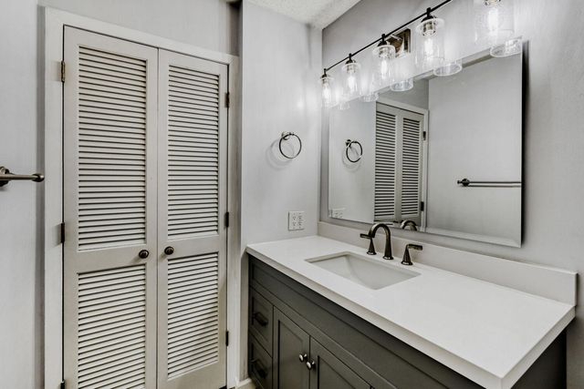 14374 Sorrel Way, Eden Prairie, MN 55347