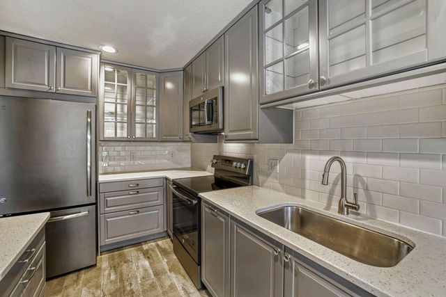 14374 Sorrel Way, Eden Prairie, MN 55347