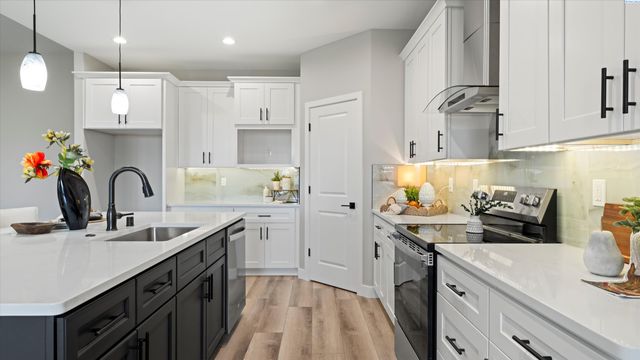 215622 E Sr 397, Kennewick, WA 99337