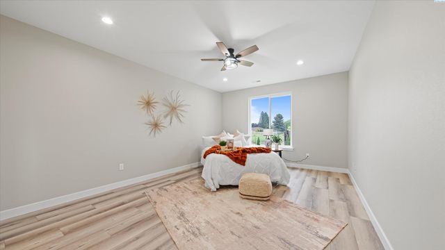 215622 E Sr 397, Kennewick, WA 99337