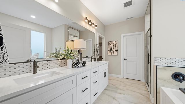 215622 E Sr 397, Kennewick, WA 99337