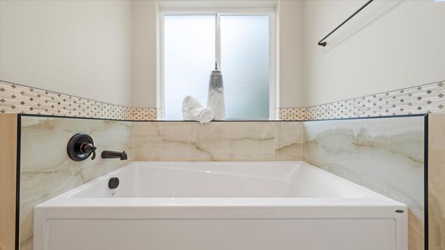 215622 E Sr 397, Kennewick, WA 99337