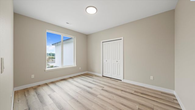 215622 E Sr 397, Kennewick, WA 99337