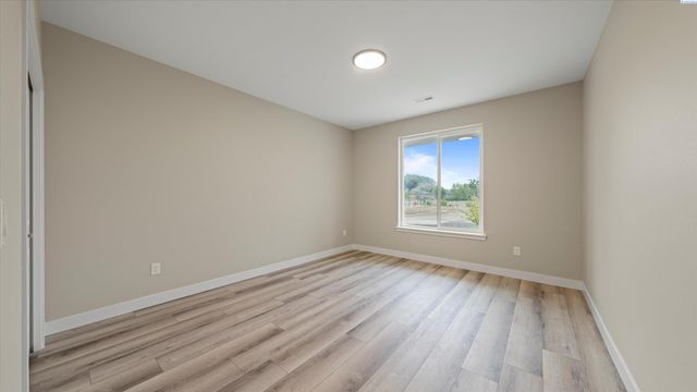 215622 E Sr 397, Kennewick, WA 99337