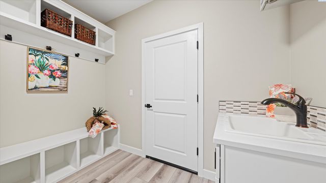 215622 E Sr 397, Kennewick, WA 99337